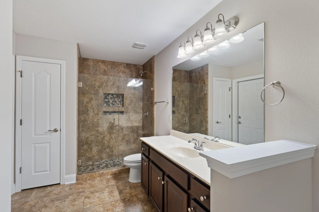 Photo of 2365 Crescent Road