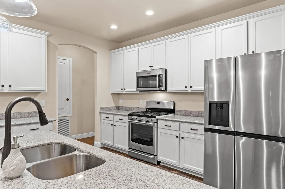 Photo of 48 Madiera Drive