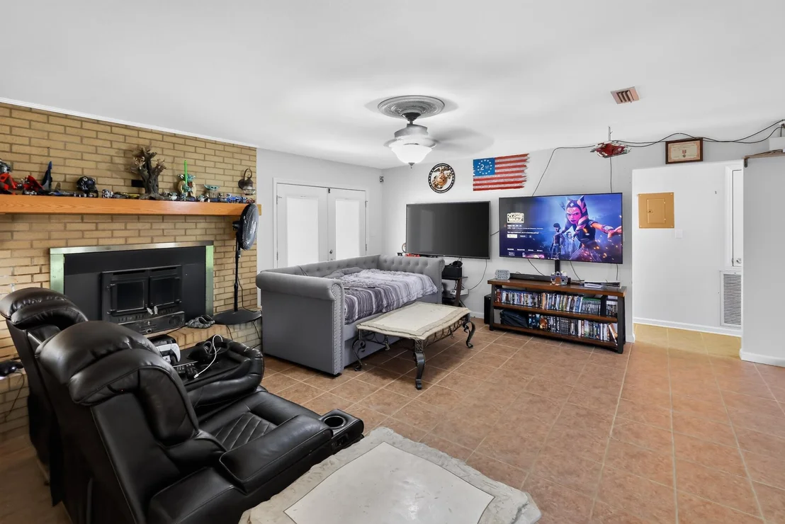 Photo of 2586 Florida 173