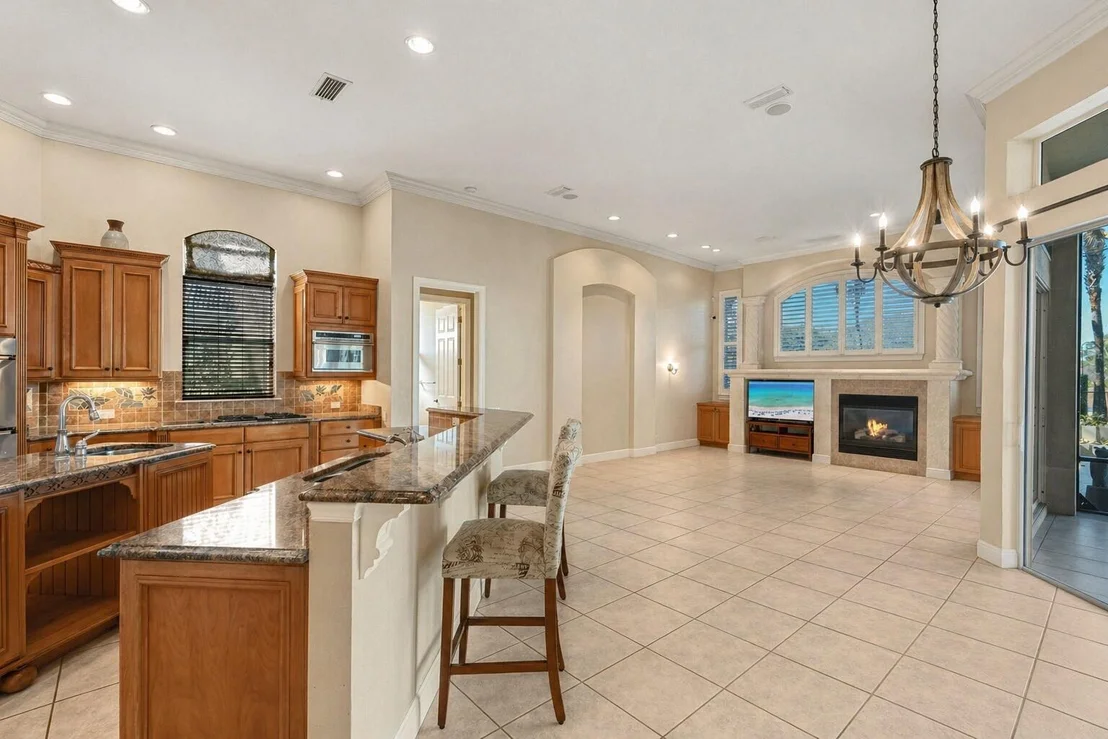 Photo of 4327 Stonebridge Road