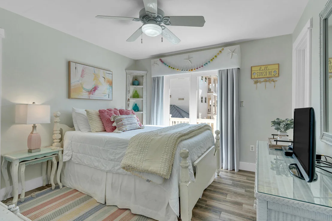 Photo of 4449 Ocean View Drive