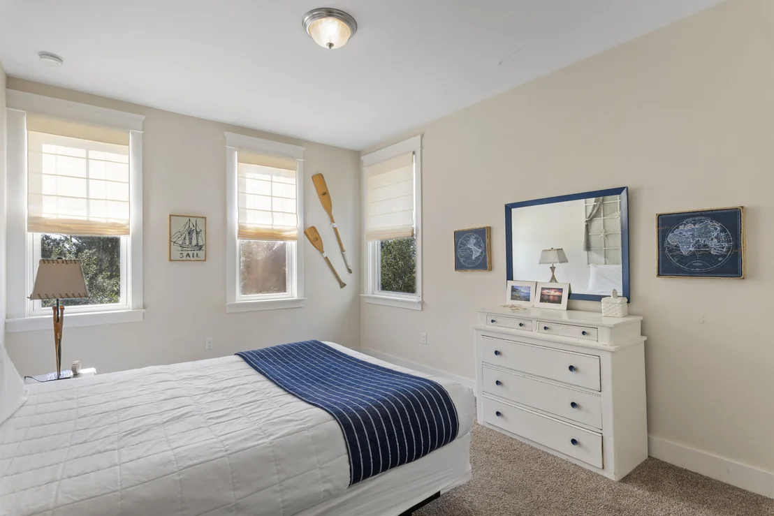 Photo of 470 Gulfview Circle