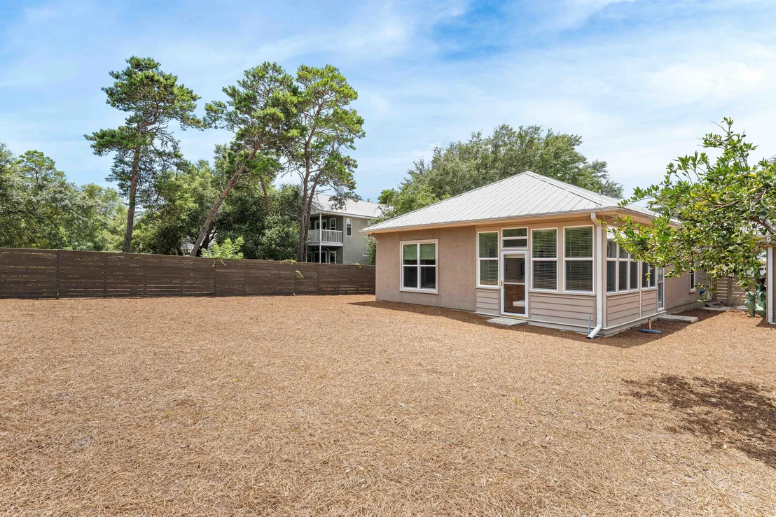Photo of 170 Seabreeze Boulevard