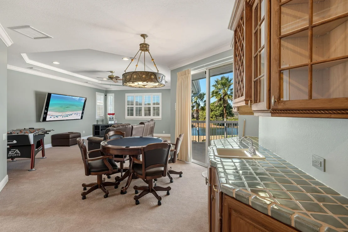 Photo of 4327 Stonebridge Road