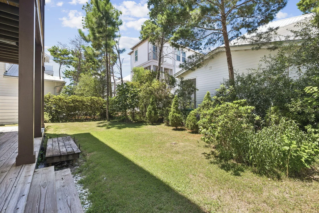Photo of 123 Grande Pointe Drive