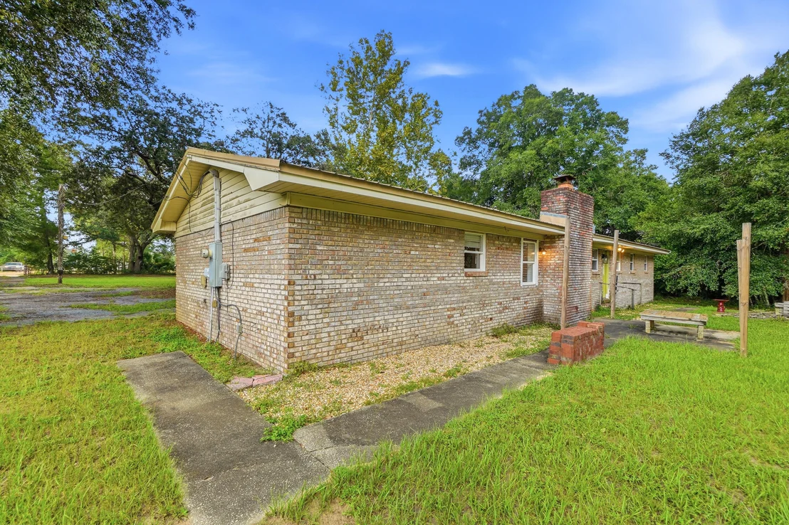 Photo of 3174 Earl Kennedy Road