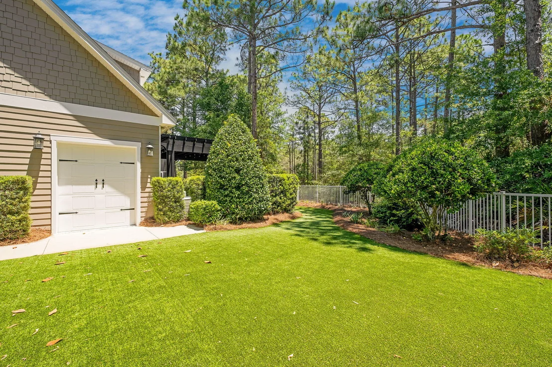 Photo of 104 Blakely Drew Boulevard