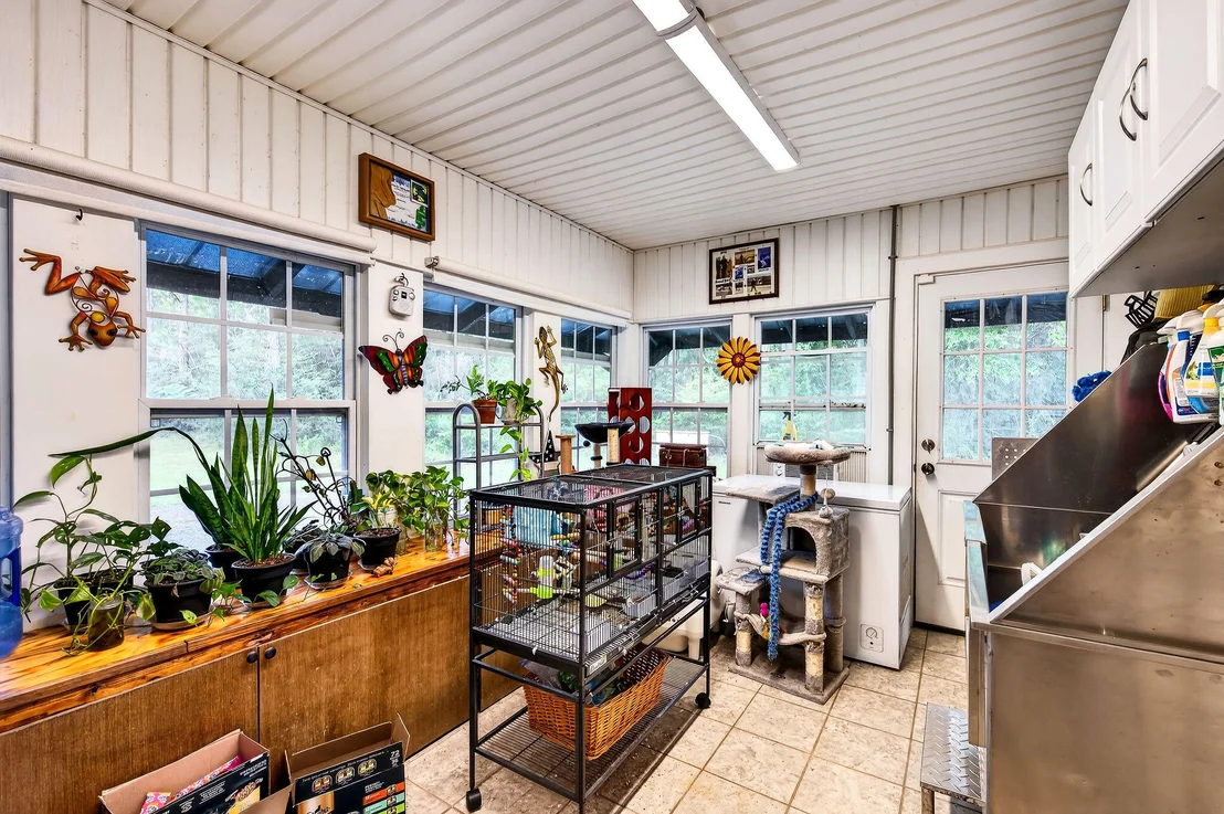 Photo of 635 Southside Drive