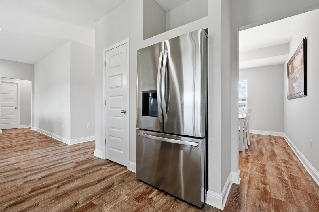 Photo of 5302 Moore Loop