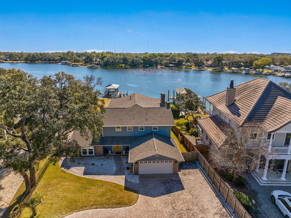 Photo of 228 Lafitte Crescent