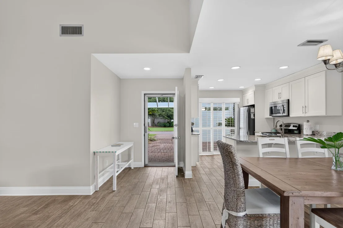 Photo of 485 W Linkside Place