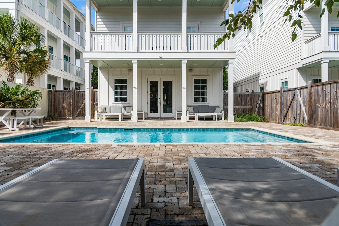 Photo of 240 Driftwood Road