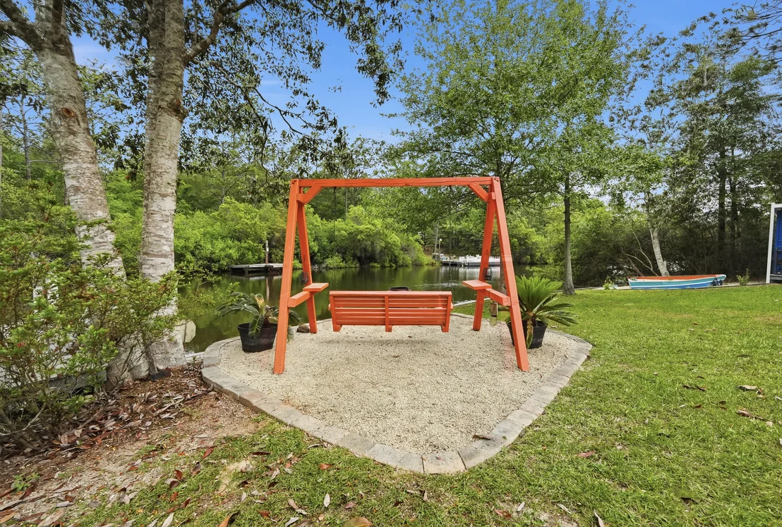 Photo of 4063 Lakeview Drive
