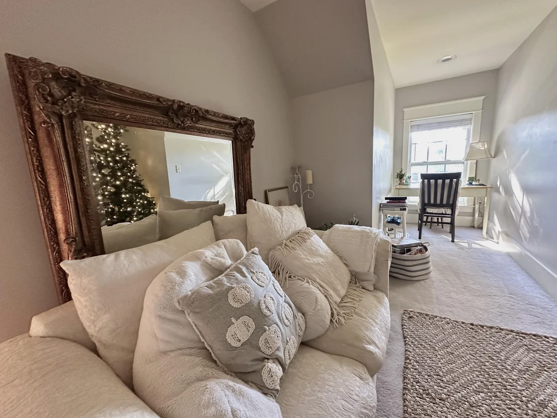 Photo of 786 Symphony Way