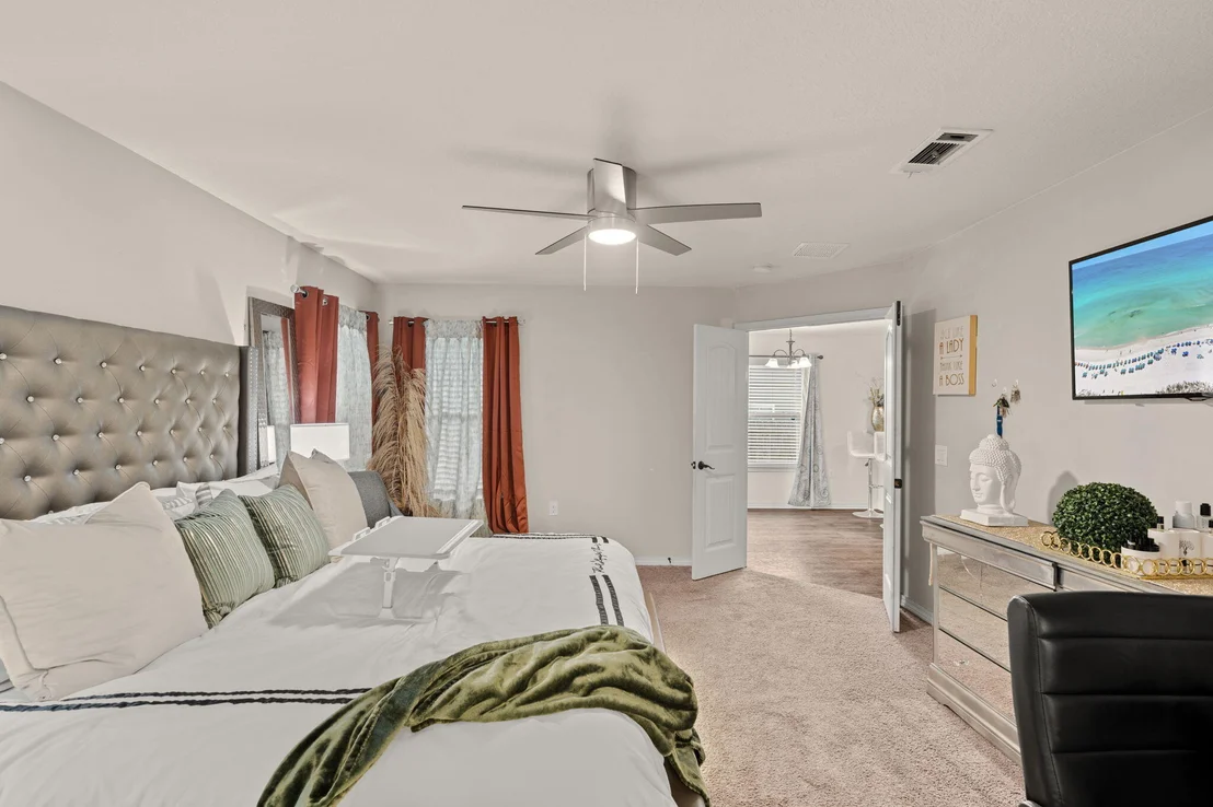 Photo of 124 Lillian Way