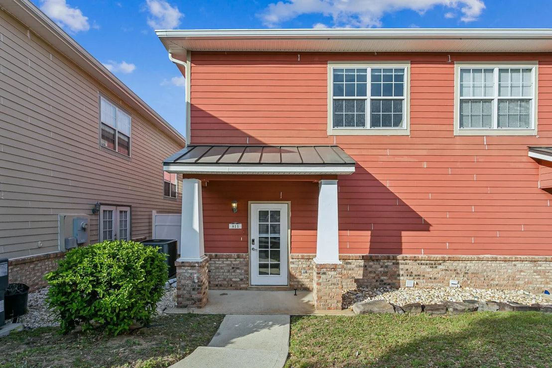 Photo of 813 Arbor Lake Drive