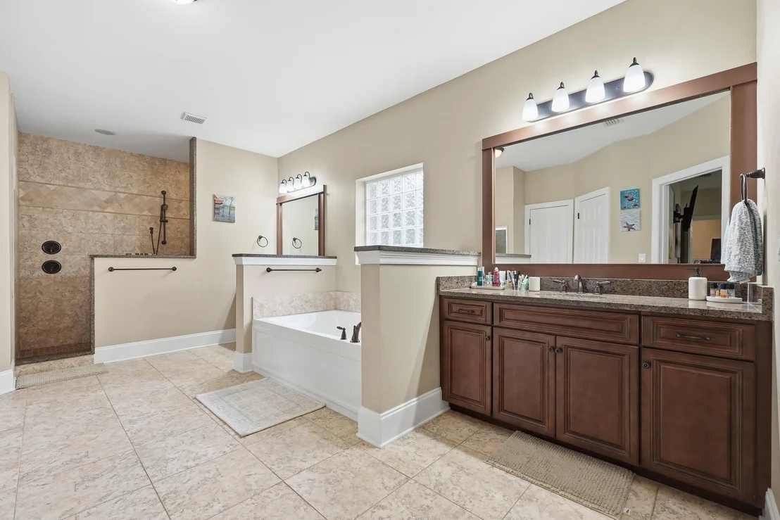 Photo of 4078 Bond Circle