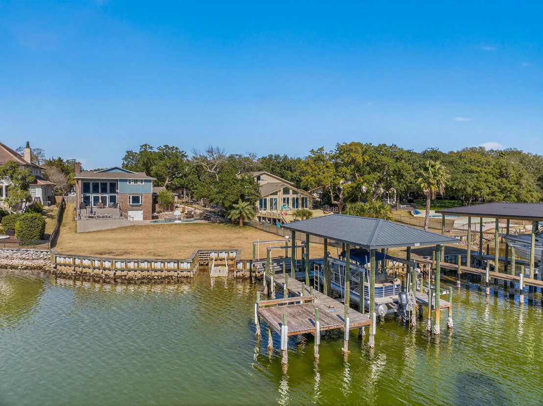 Photo of 228 Lafitte Crescent