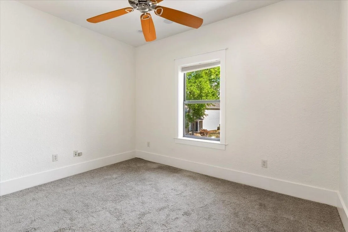 Photo of 31 Beacon Point Drive
