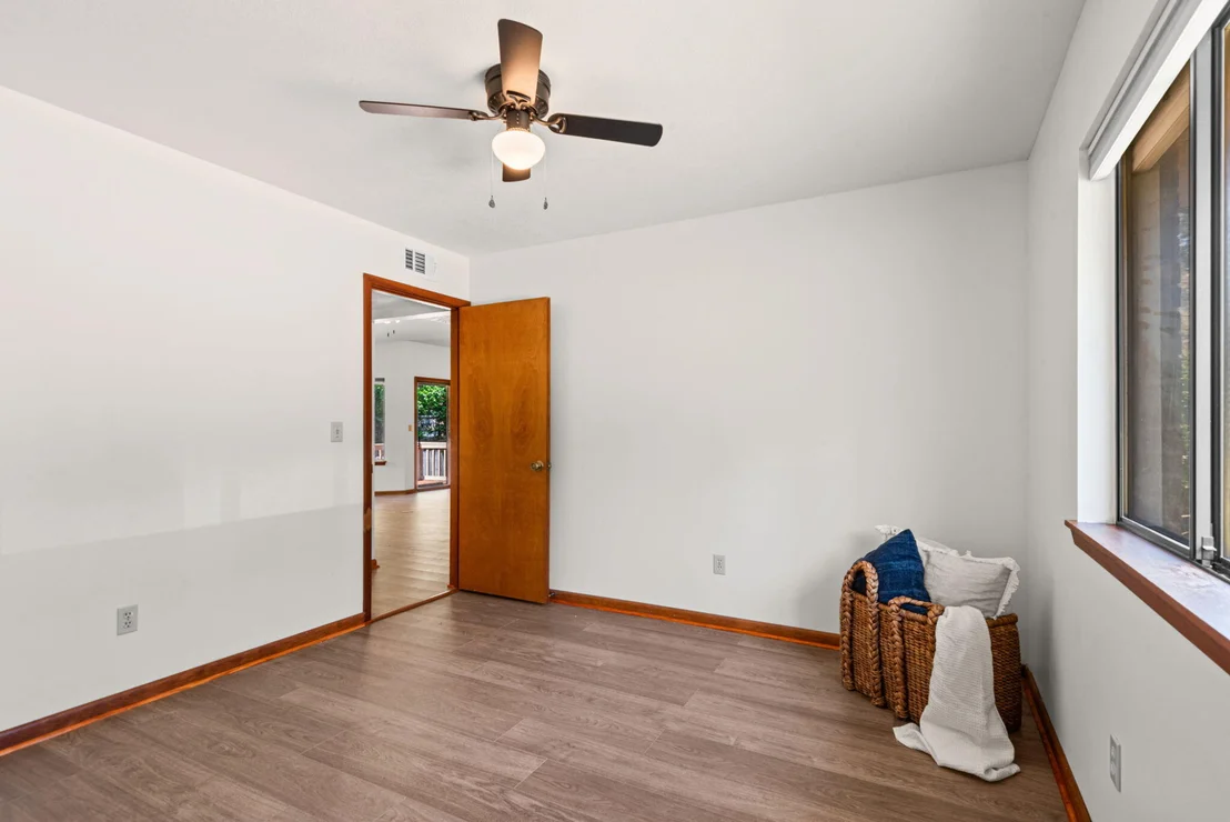 Photo of 115 Cedar Ridge Way