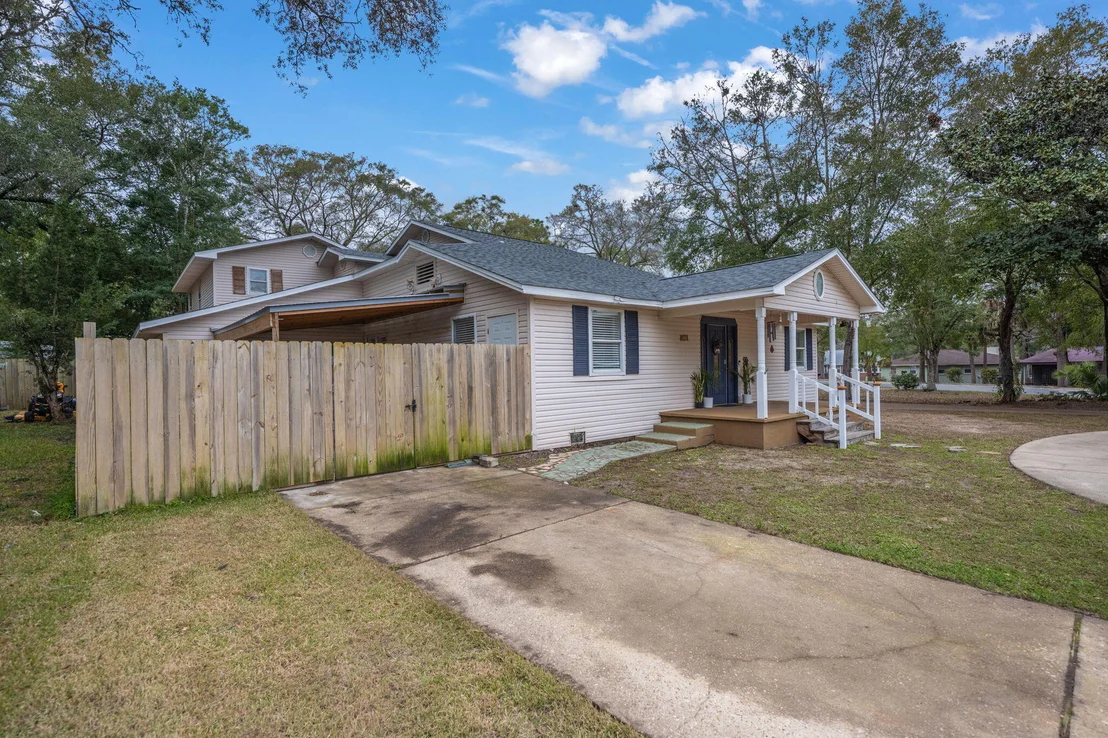 Photo of 255 Edge Avenue