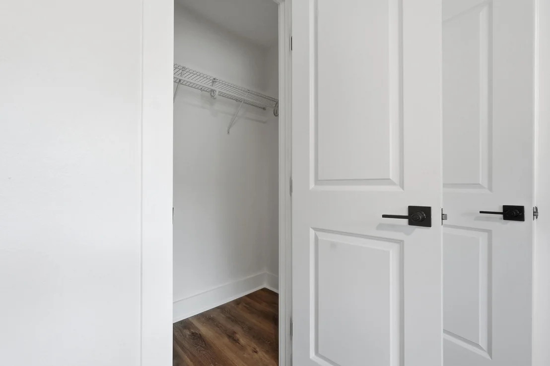 Photo of 640 Cornwall Terrace