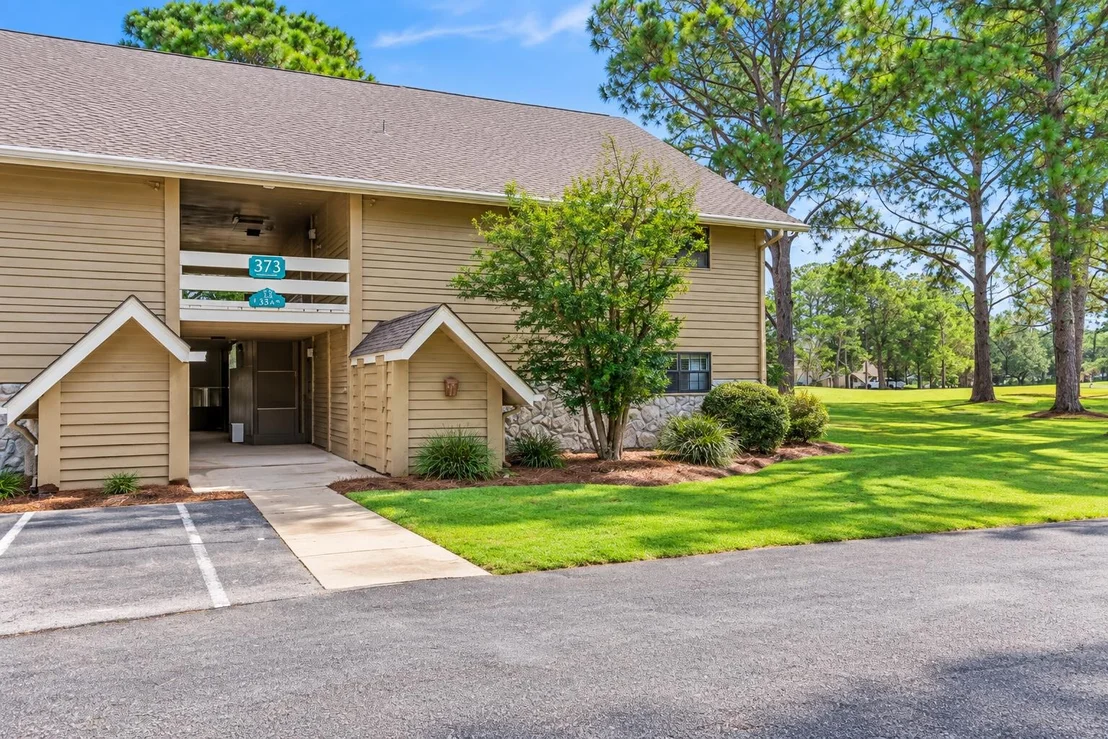 Photo of Unit UNIT33A at 373 Sunset Bay