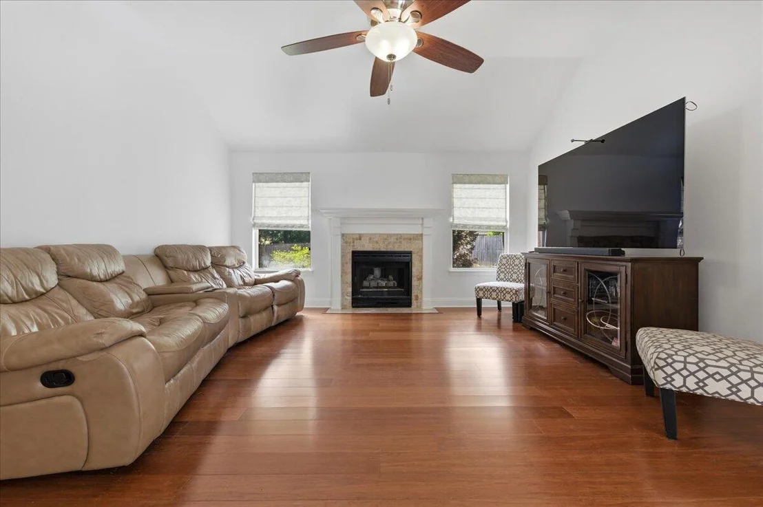 Photo of 4034 Bond Circle