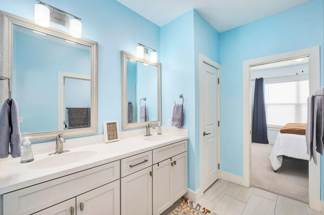 Photo of 47 Saint Simon Circle