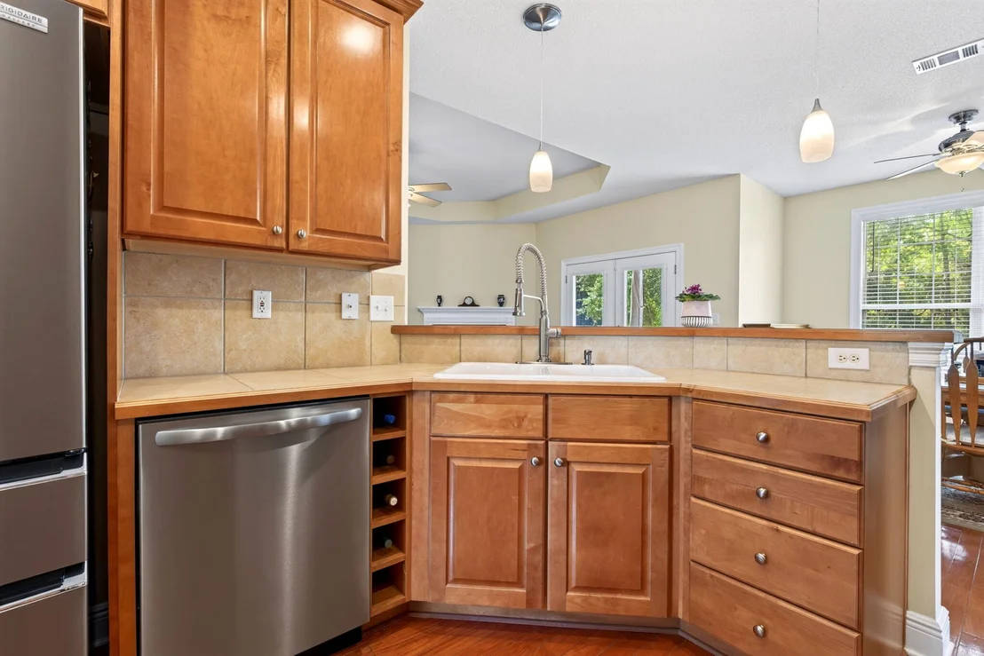Photo of 601 W Lynn Brook