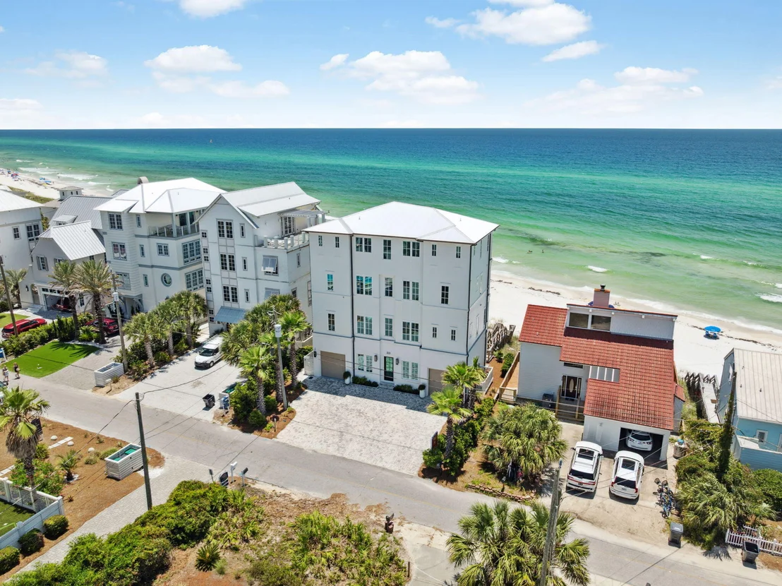 Photo of 323 Pompano Street
