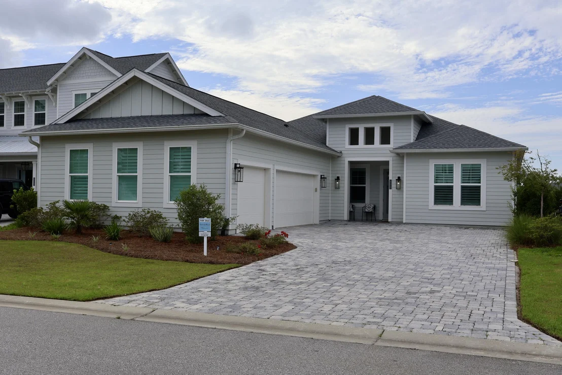 Photo of 425 W Lafayette Road