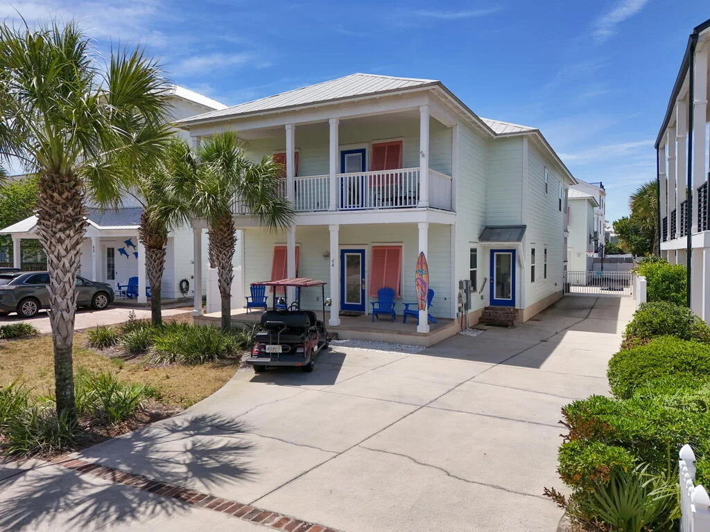 Photo of 64 DOLPHIN Street