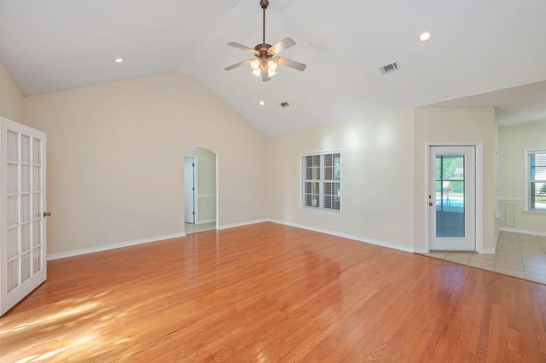 Photo of 5552 Frontier Drive