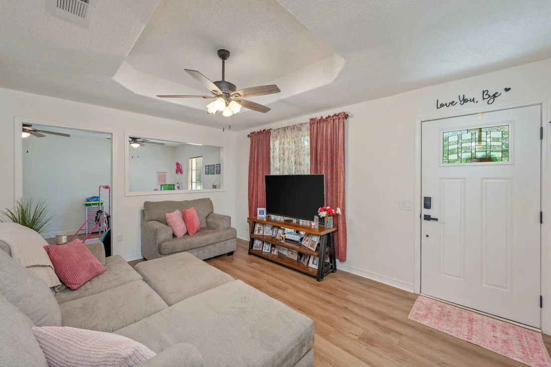 Photo of 6118 Buck Ward Road