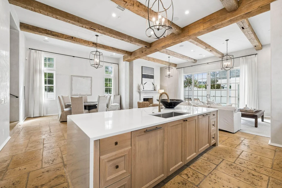 Photo of 179 E Kingston Road