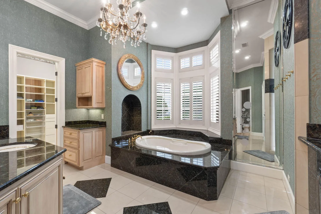 Photo of 4350 Stonebridge Road