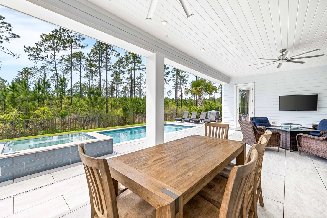 Photo of 446 W Lafayette Road
