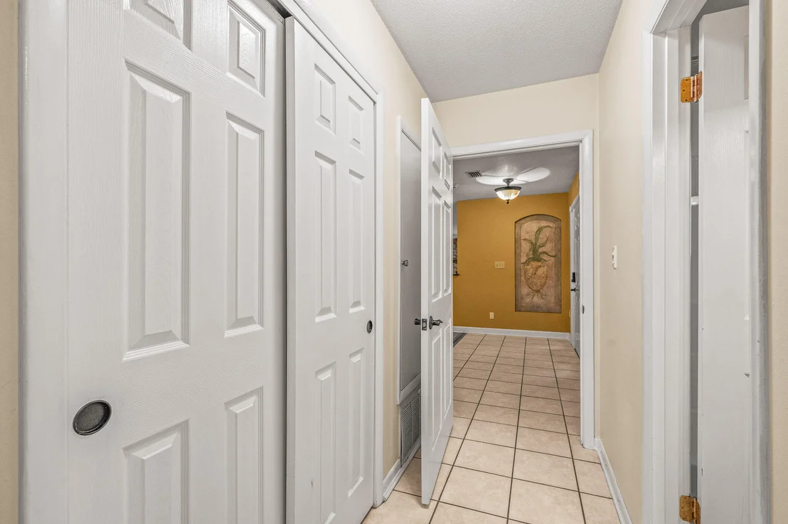 Photo of 3 NE Windsor Lane