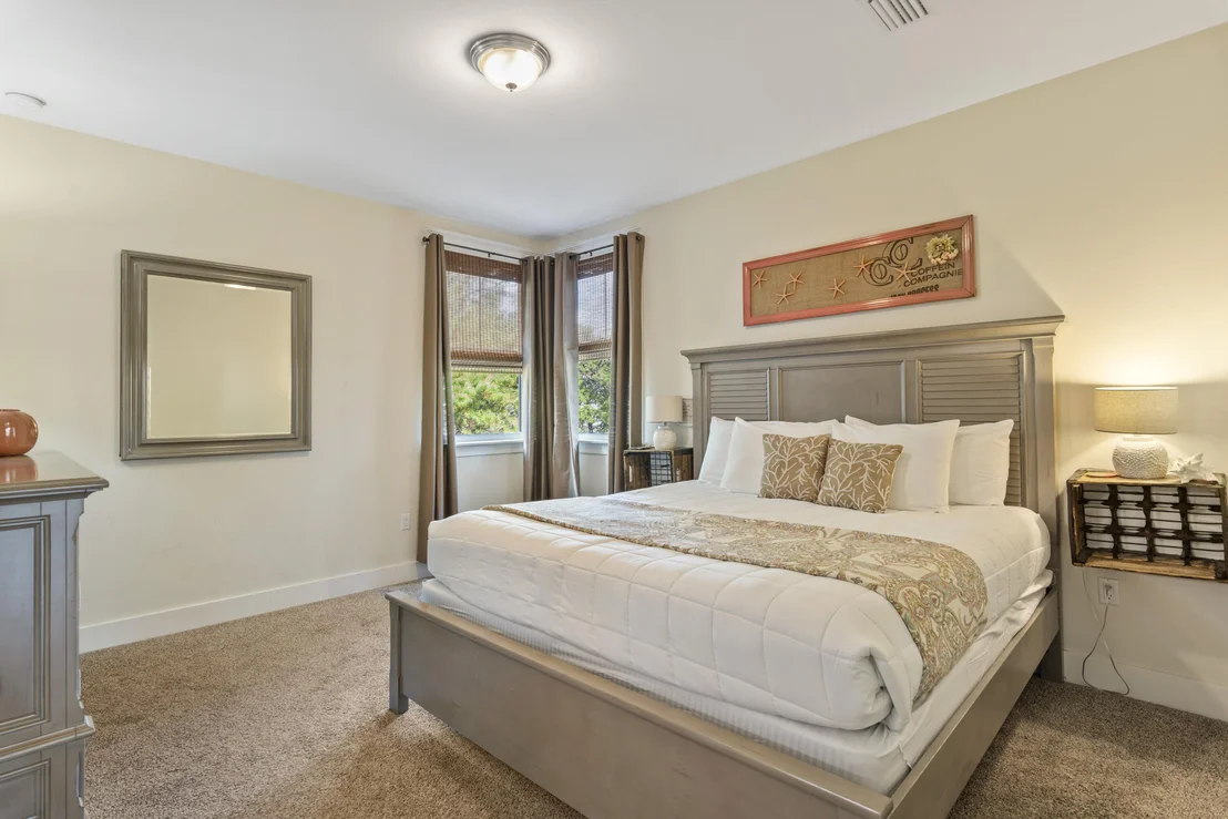 Photo of 470 Gulfview Circle