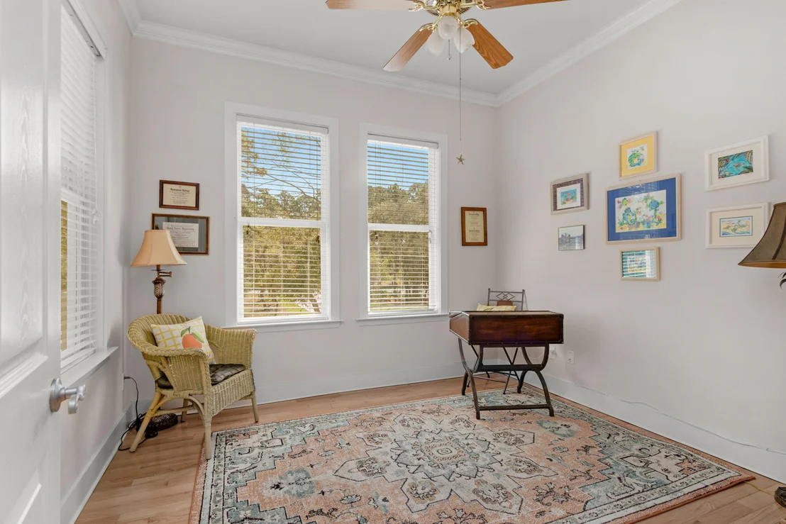 Photo of 1422 Lagrange Road