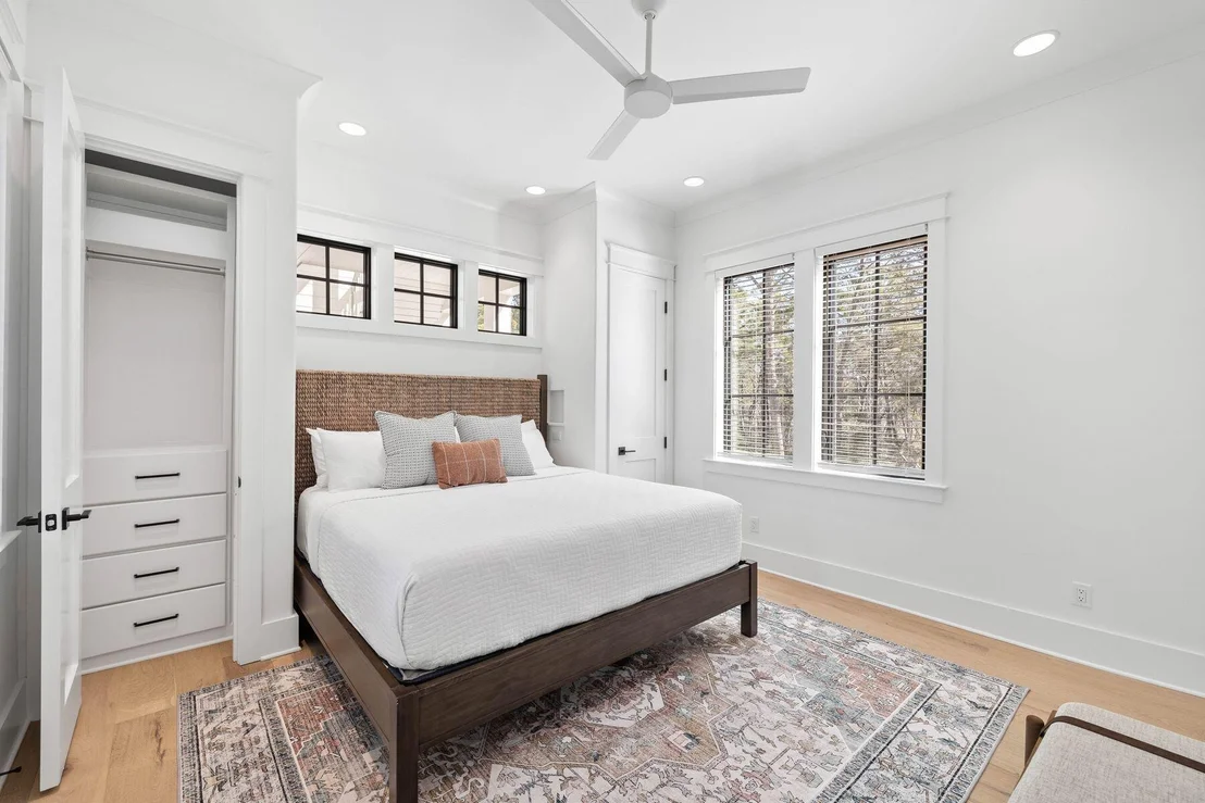 Photo of 42 Grande Pointe Circle