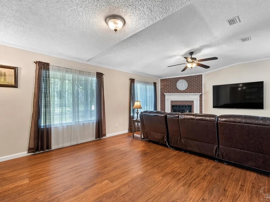 Photo of 9651 Sunnybrook Drive