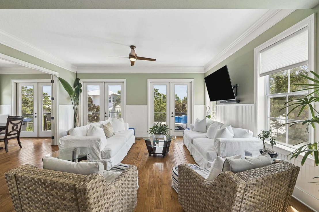 Photo of 123 Grande Pointe Drive