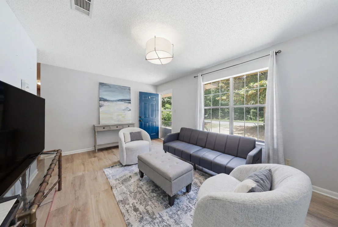 Photo of 532 Springtime Avenue