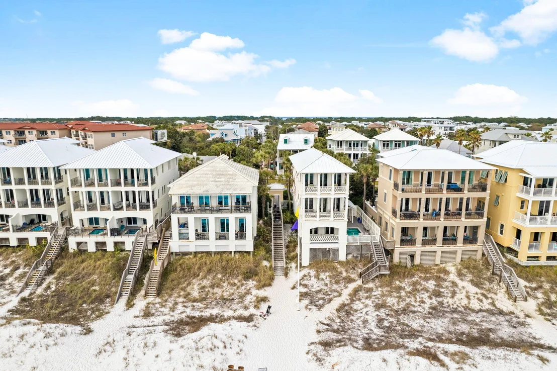 Photo of 10 Lake Street