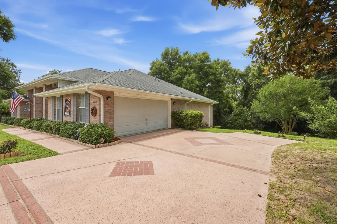 Photo of 2612 Paddock Circle