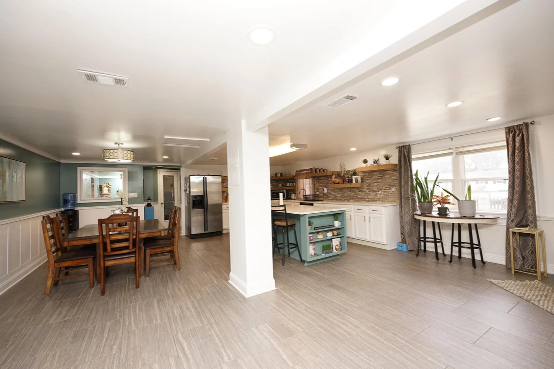 Photo of 10 NW Wright Parkway