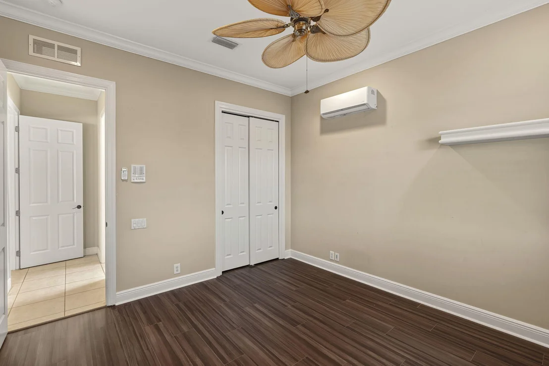 Photo of 4327 Stonebridge Road