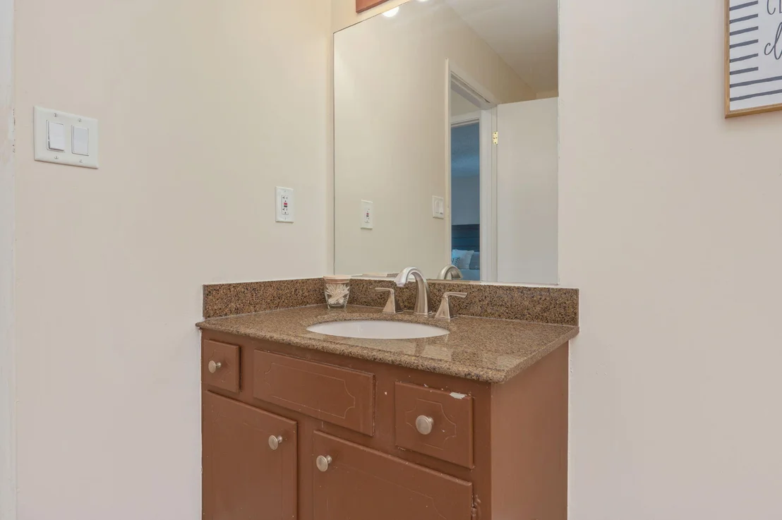 Photo of 2401 Roberts Drive